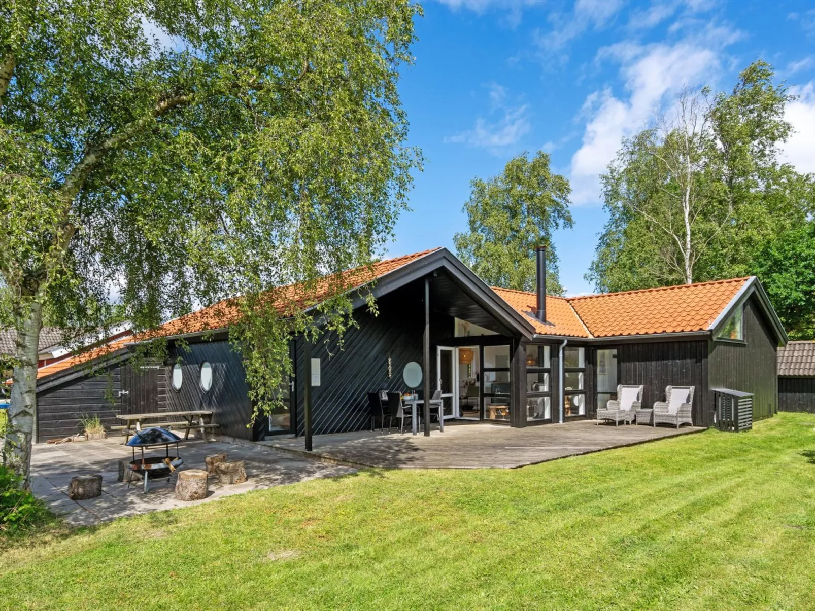 "Hermund" - 100m from the sea-Buiten