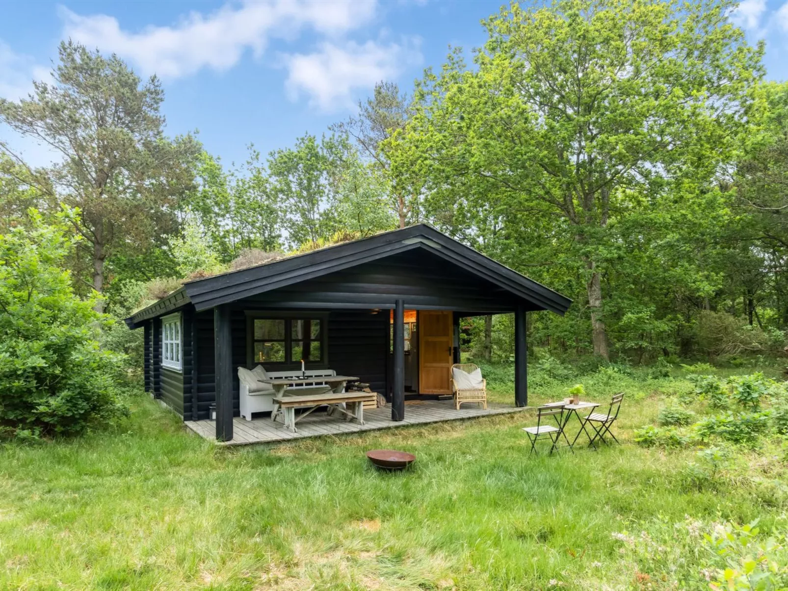 "Juho" - 700m from the sea-Buiten