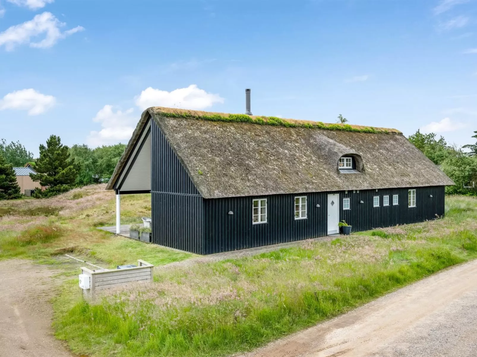 "Helmi" - 1.5km from the sea-Buiten