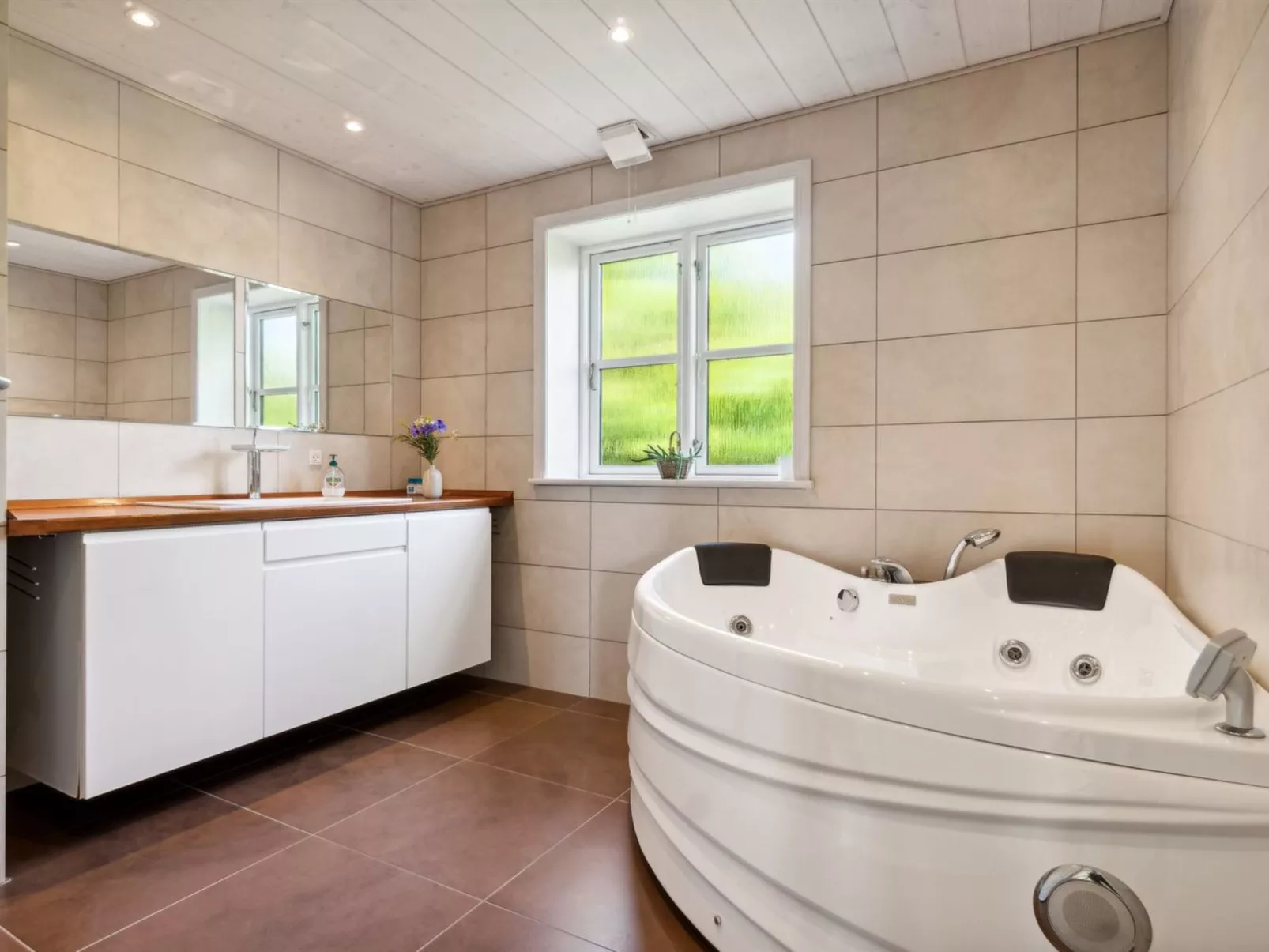 "Lisbeth" - 130m from the sea-Binnen