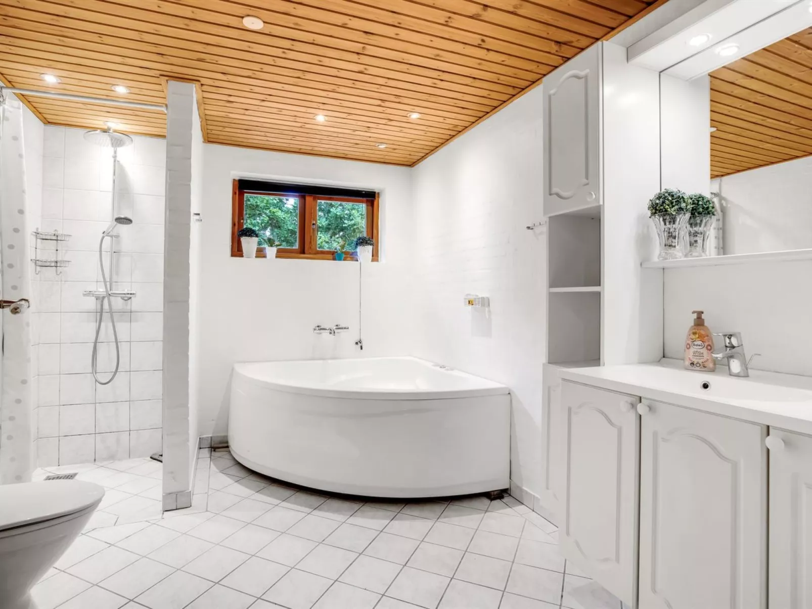 "Ahnandia" - 200m from the sea-Binnen