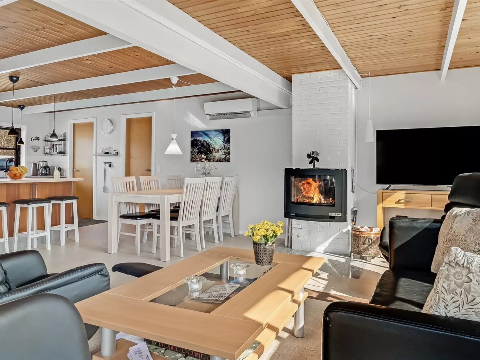 "Berner" - 30km from the sea-Binnen