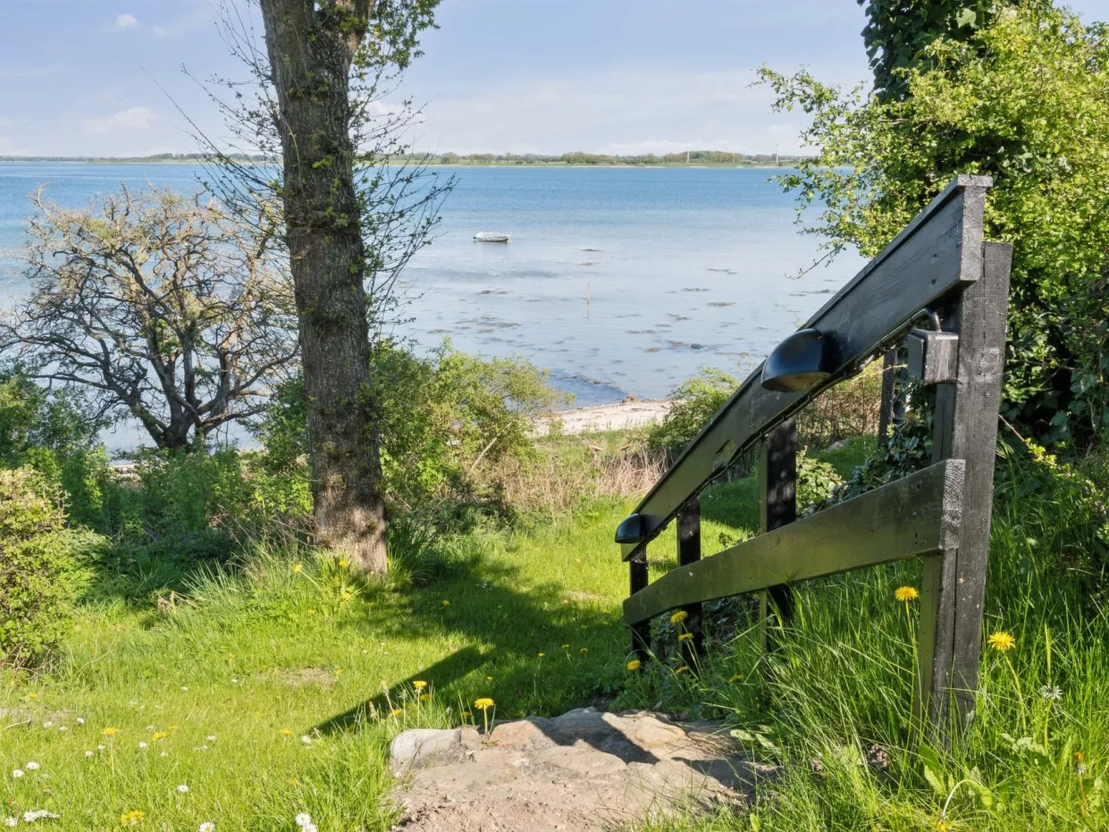 "Titta" - 10m to the fjord-Buiten