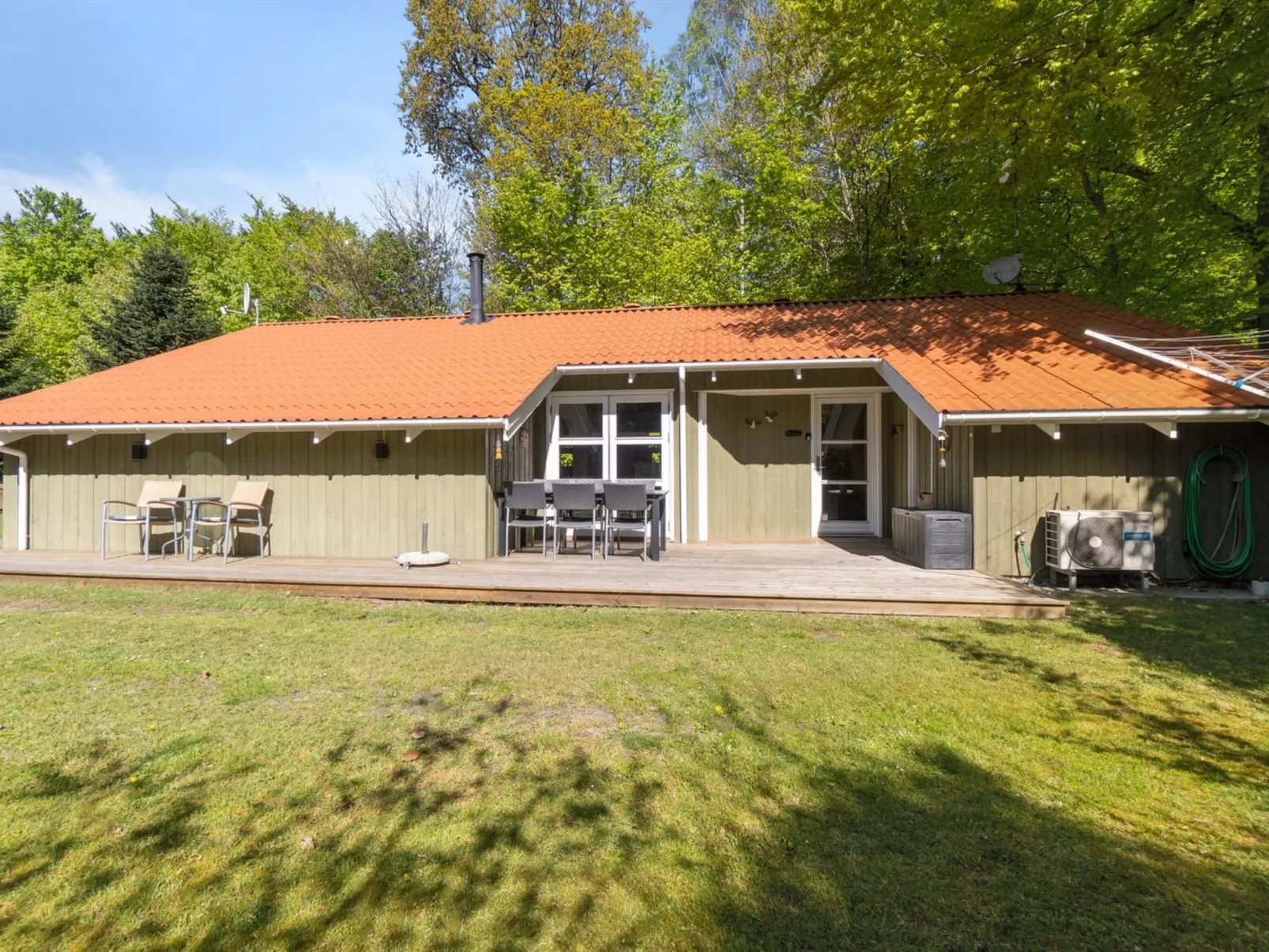 "Teodosij" - 500m from the sea-Buiten