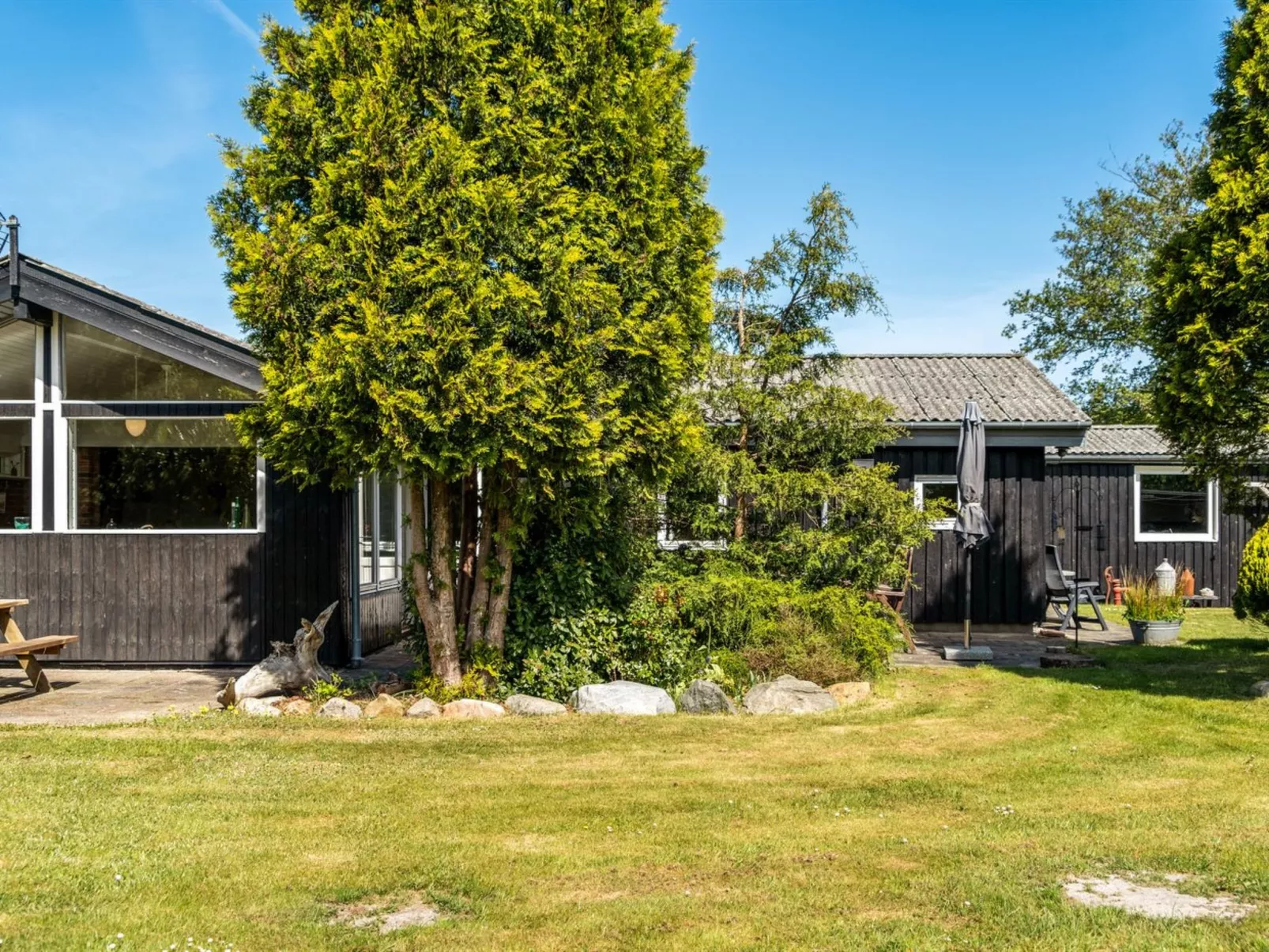 "Meindor" - 240m to the fjord-Buiten