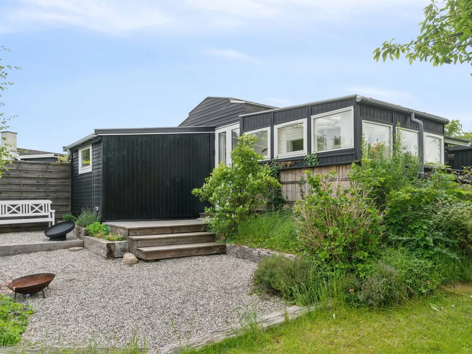 "Holmfridur" - 2km from the sea-Buiten