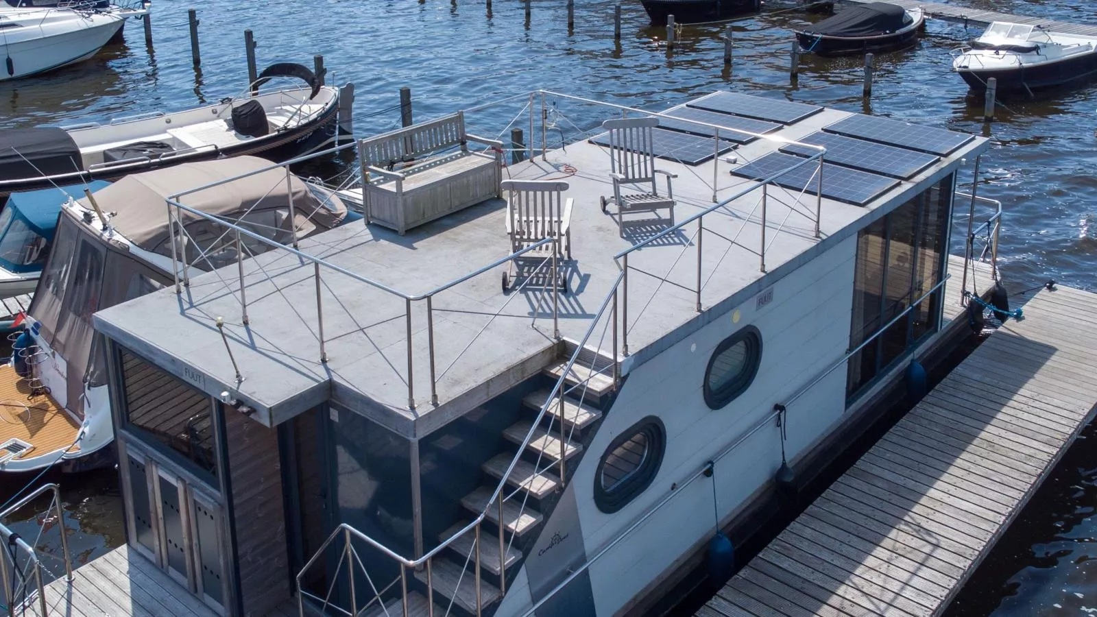Tiny Houseboat De Woudaap - I-Buitenlucht