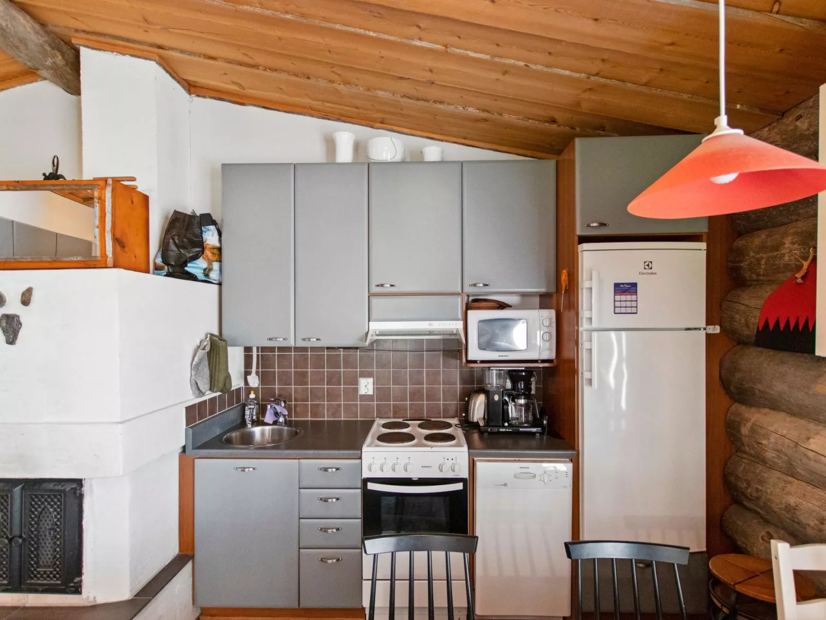 Hankipolku 7b / ukuli-Binnen