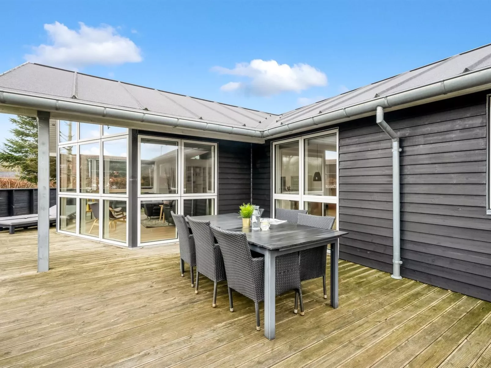 "Carlie" - 250m to the fjord-Buiten