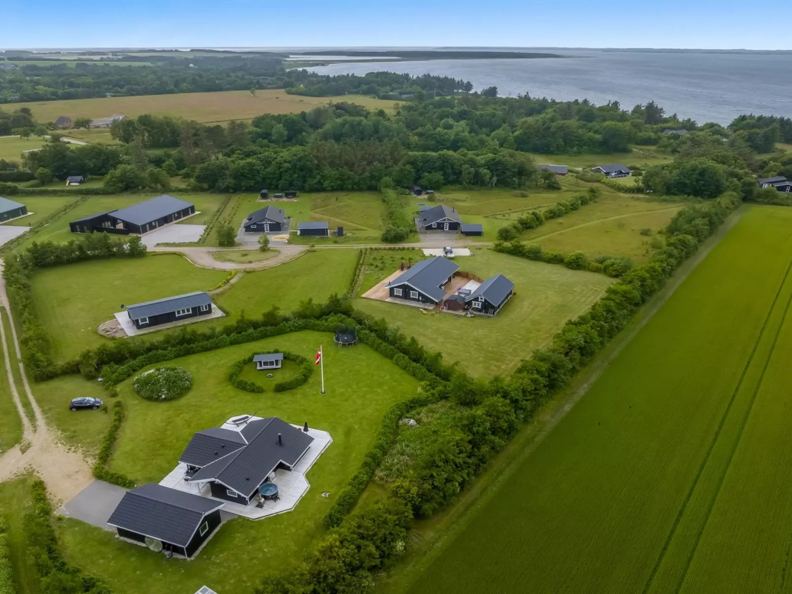 "Antero" - 500m to the fjord-Buiten