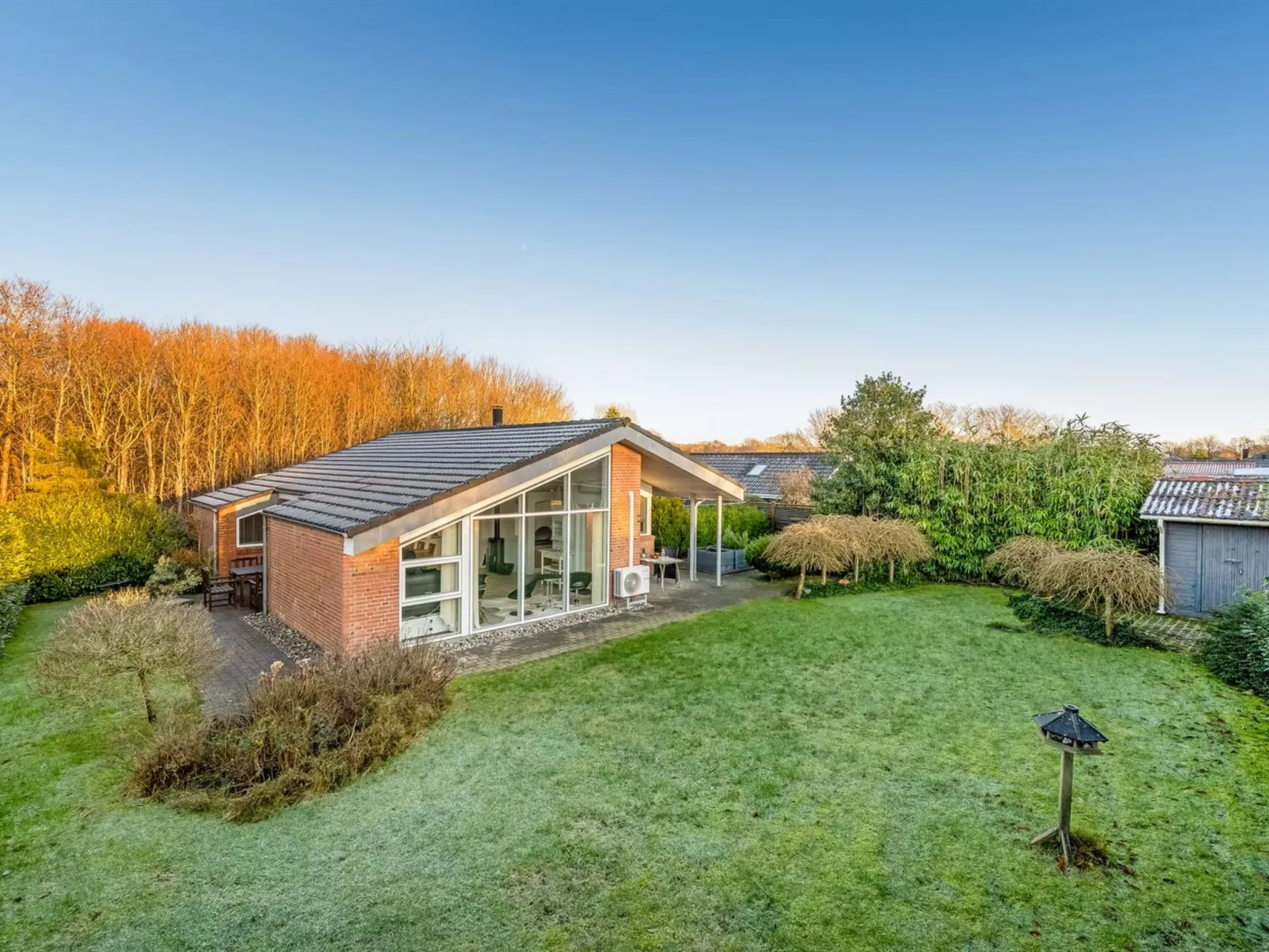 "Takenya" - 350m to the fjord-Buiten