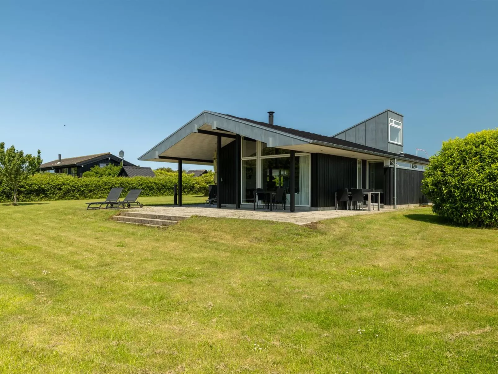 "Erlinda" - 600m from the sea-Buiten