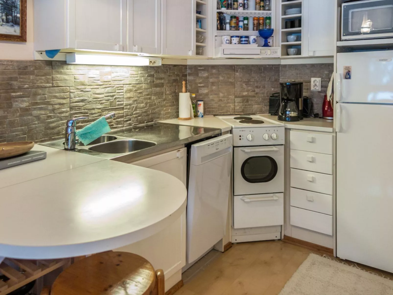 Tahkontilhi e 5-Binnen