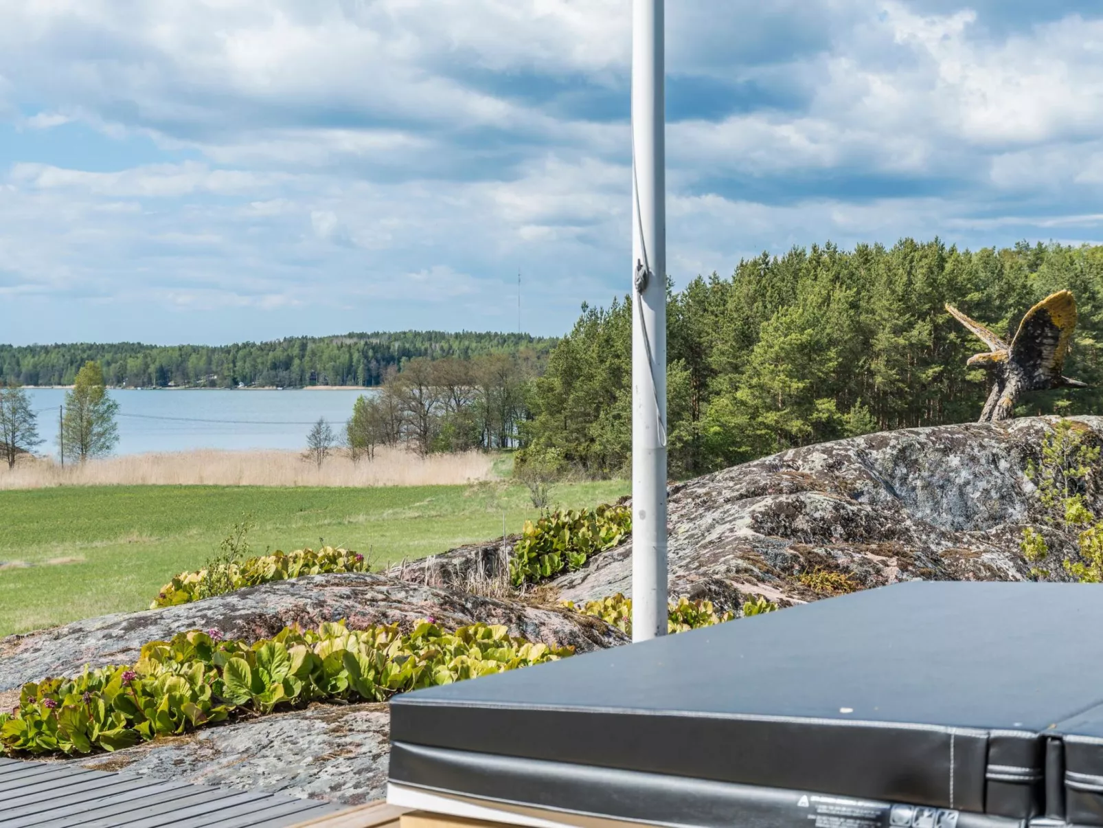 Villa pääsky-Binnen