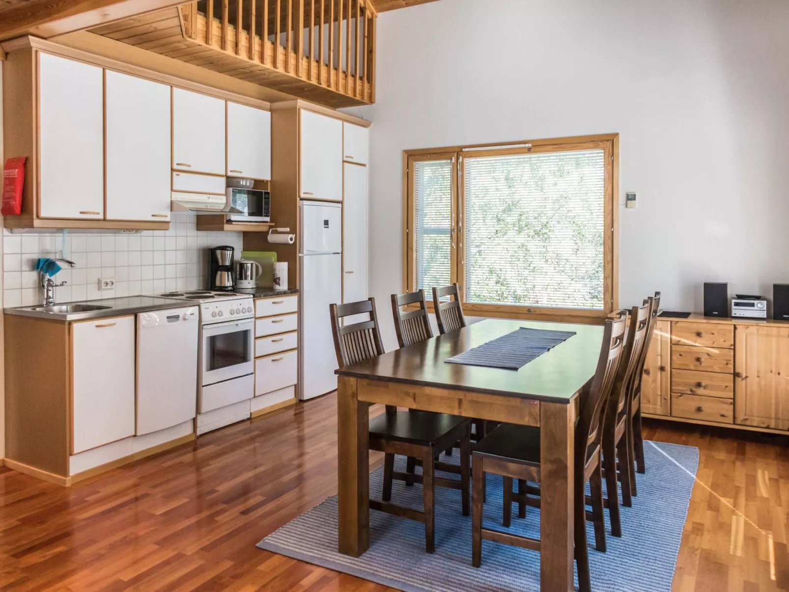 Latukatti 5 c-Binnen