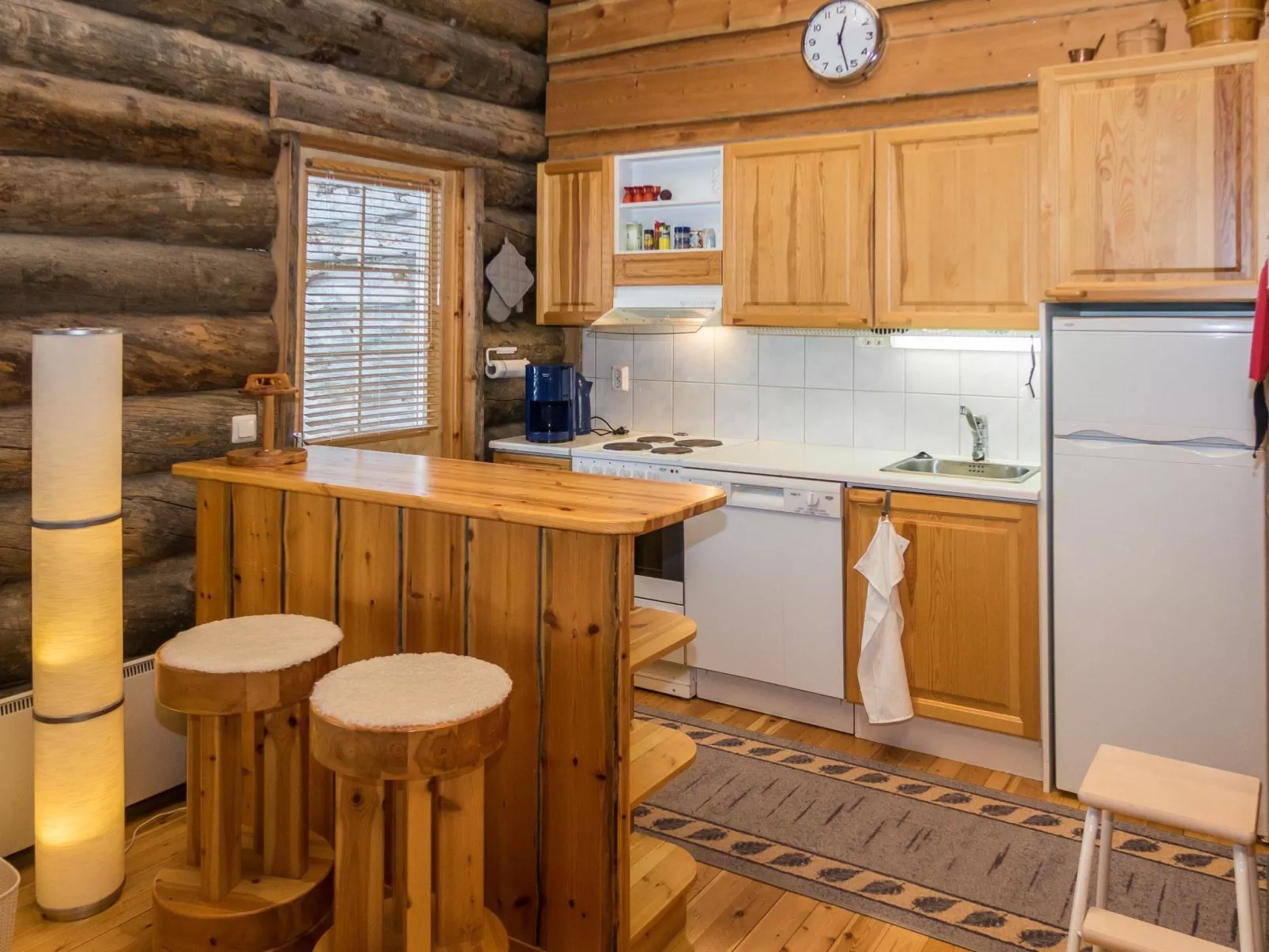 Otsolanhovi b 8-Binnen