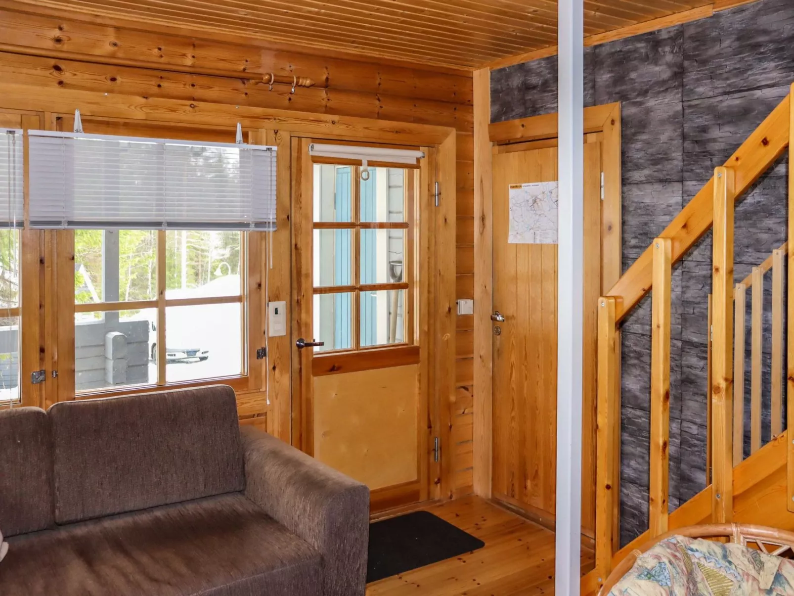 Millantupa paritalo-Binnen