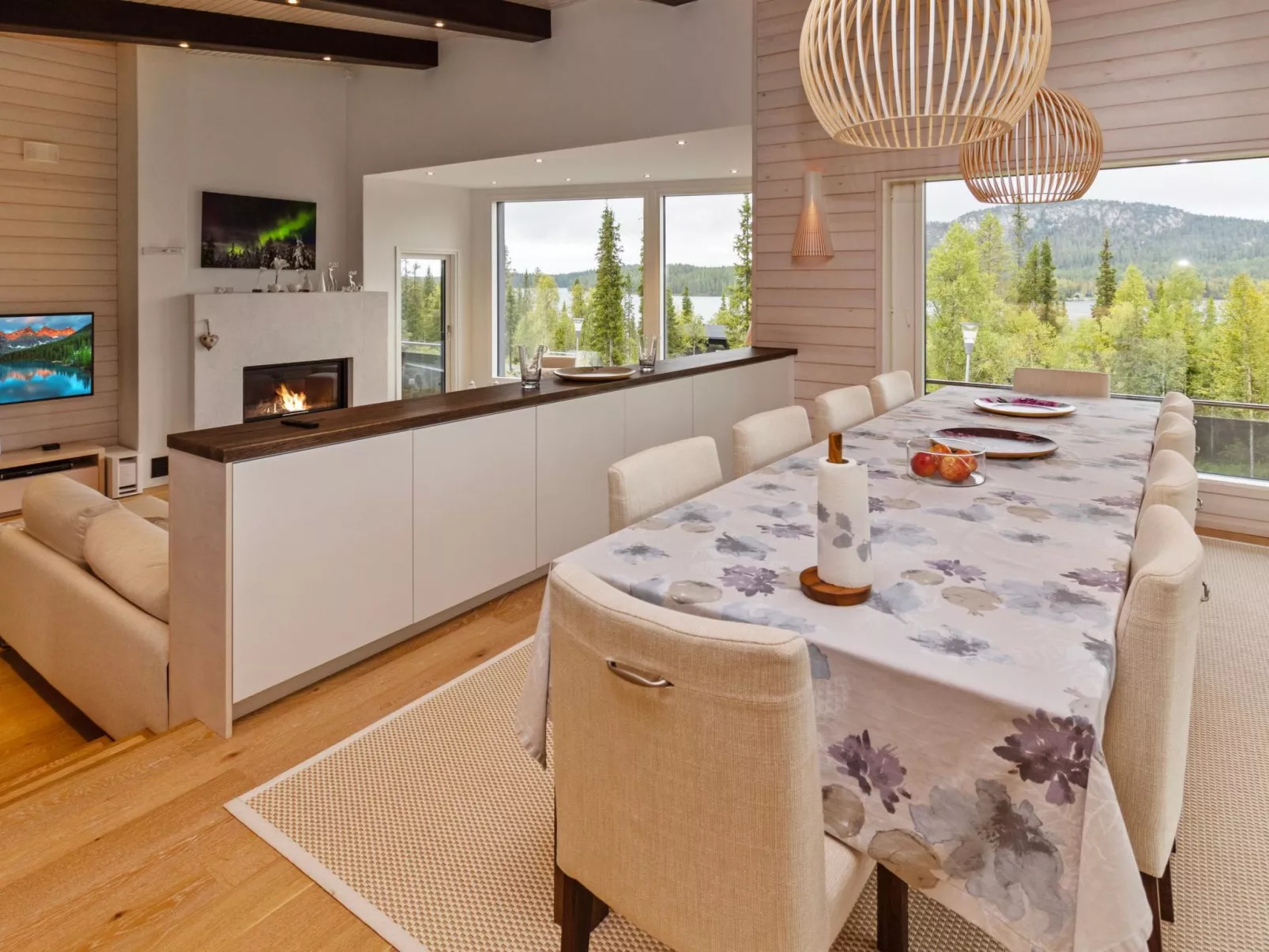 Holy lake chalet a-Binnen