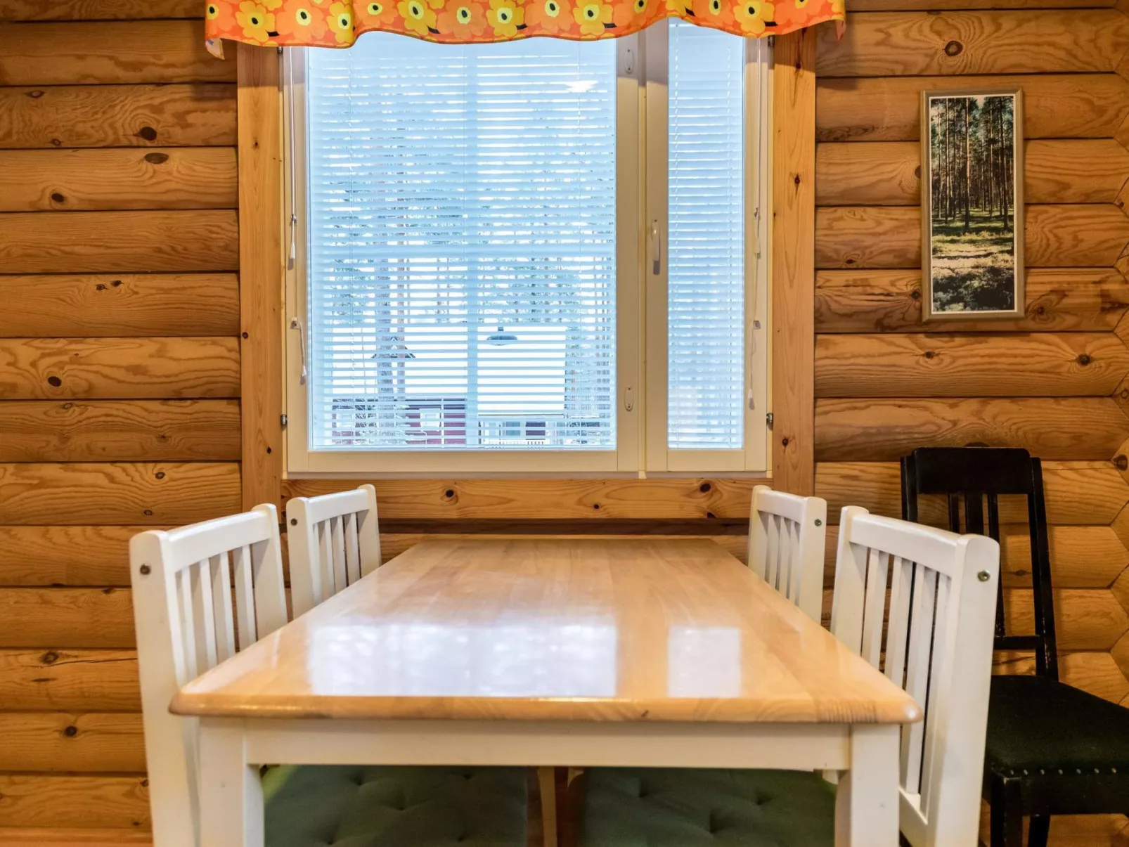 Kilpolan karoliina-Binnen