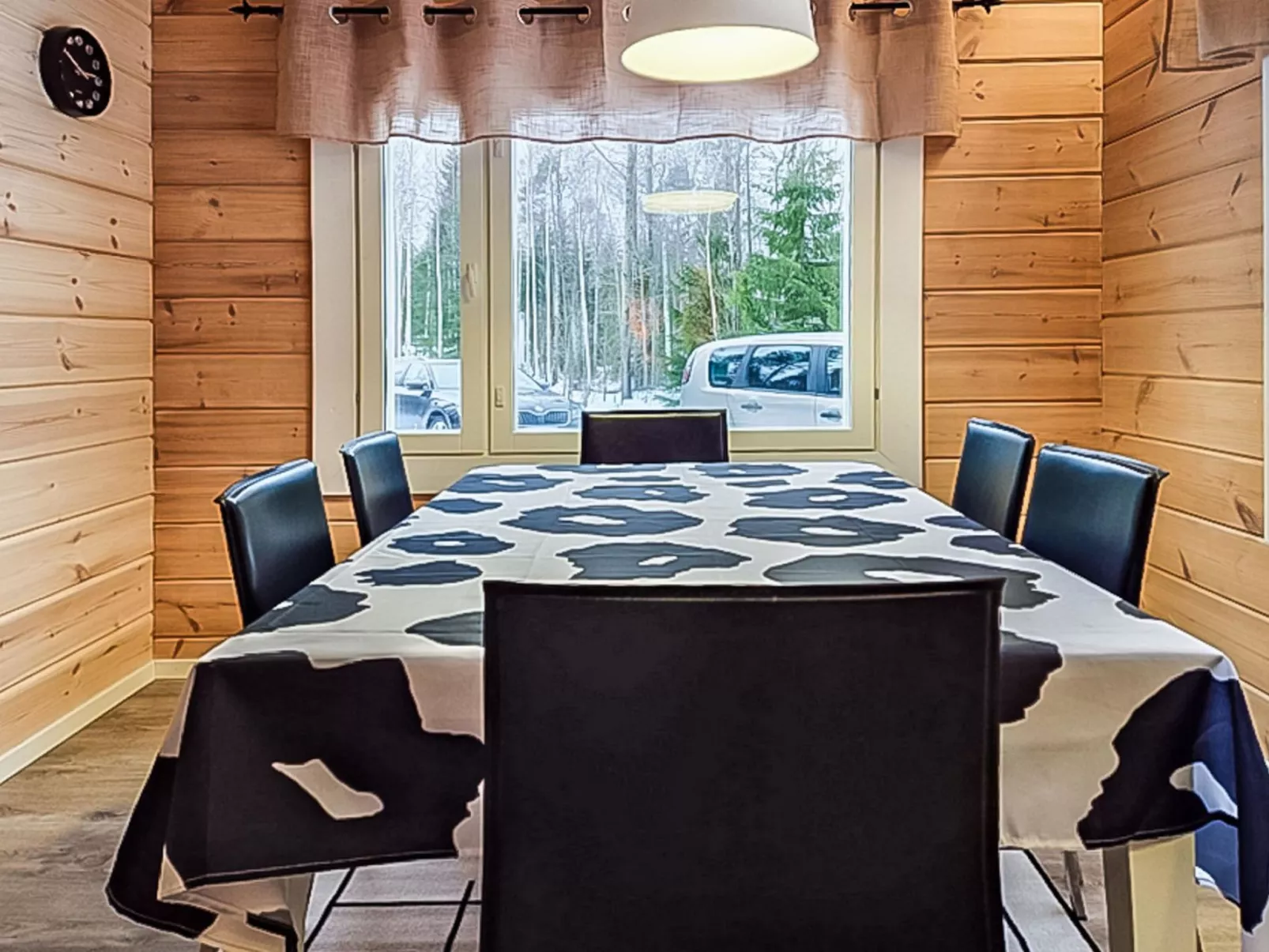 Pyhtään jussila-Binnen