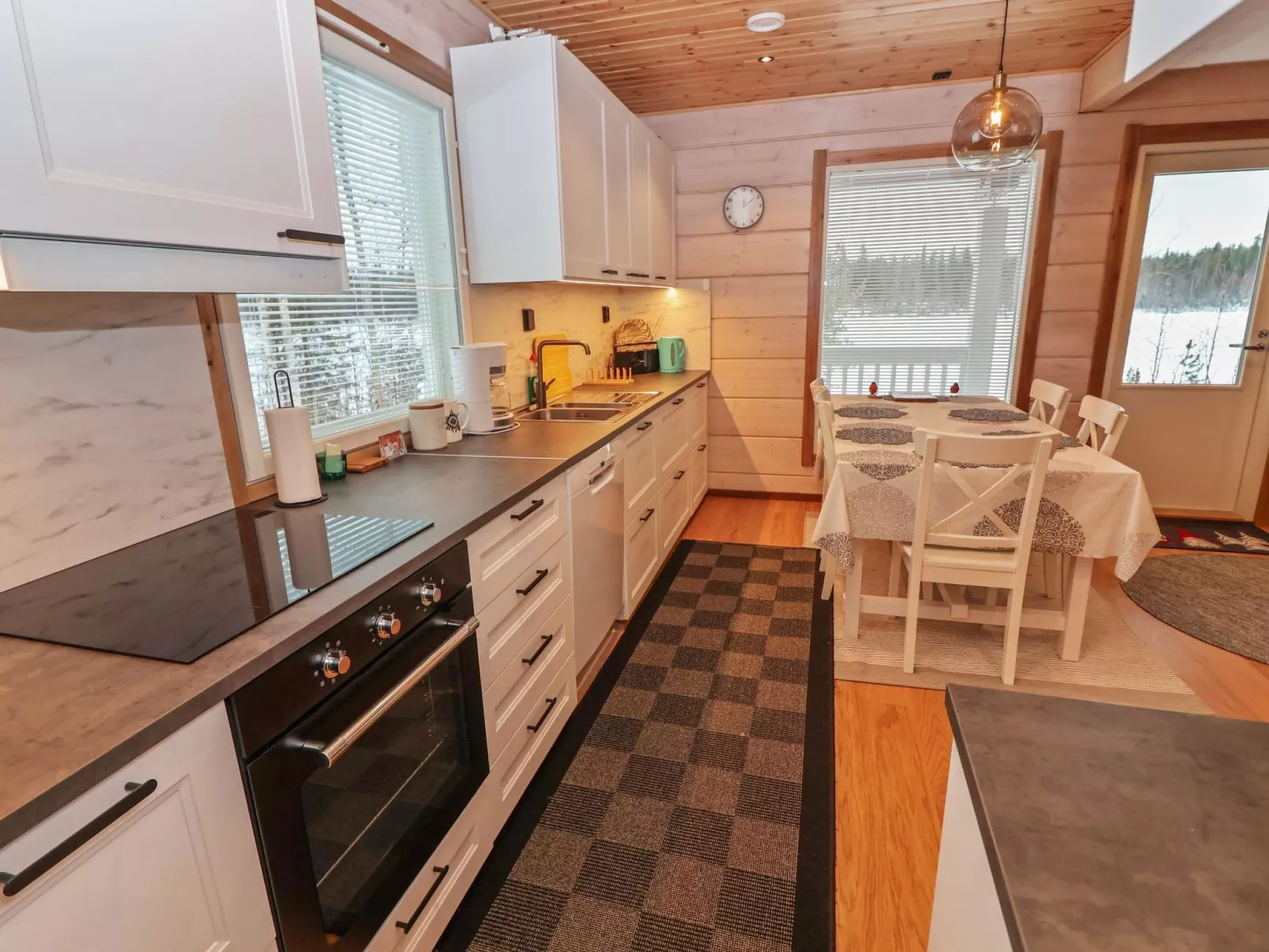 Huvila tornionjoen rannalla-Binnen