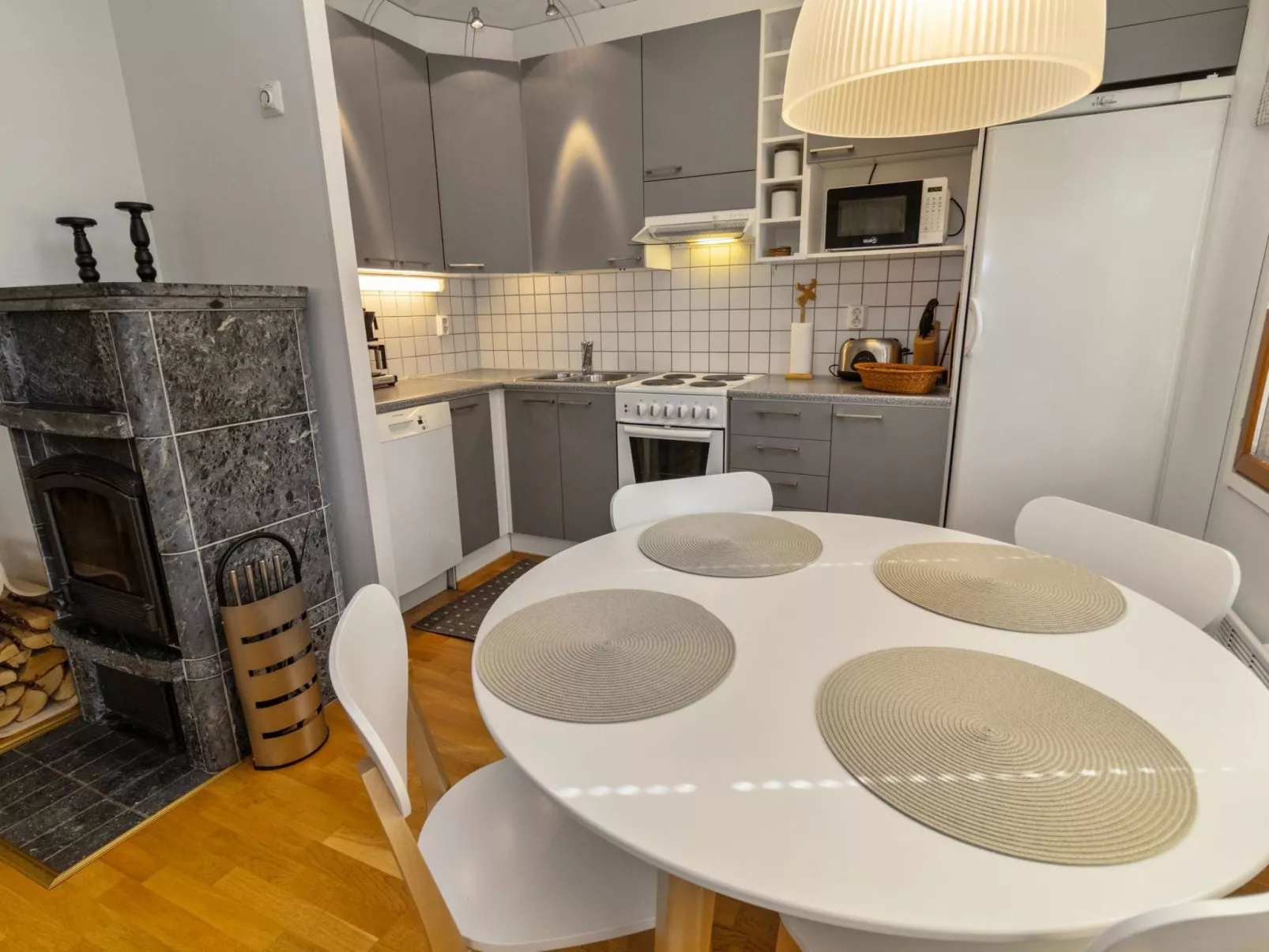 Karhunvartijan linna a4-Binnen