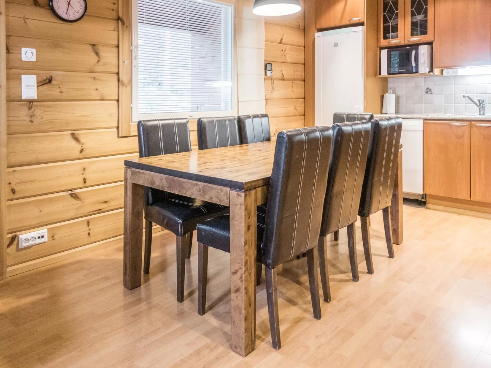 Klz 10. opaali-Binnen