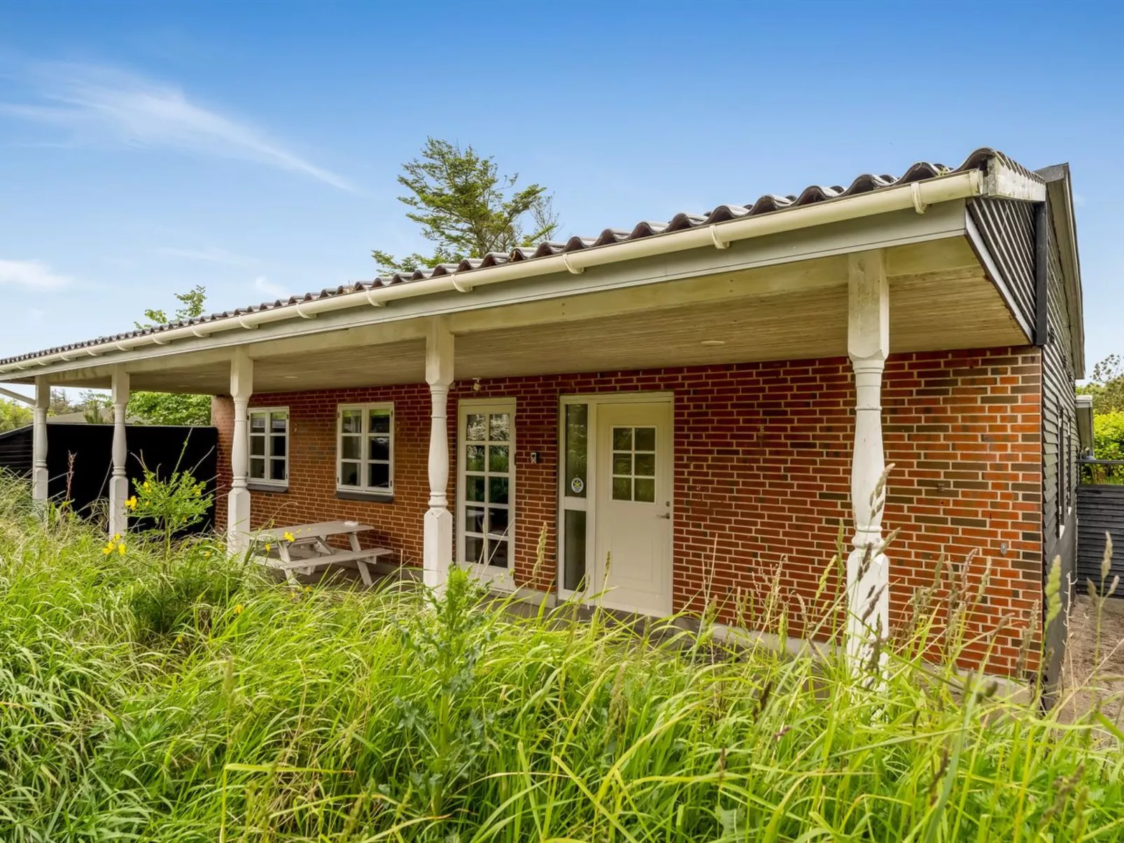 "Aku" - 700m from the sea-Buiten