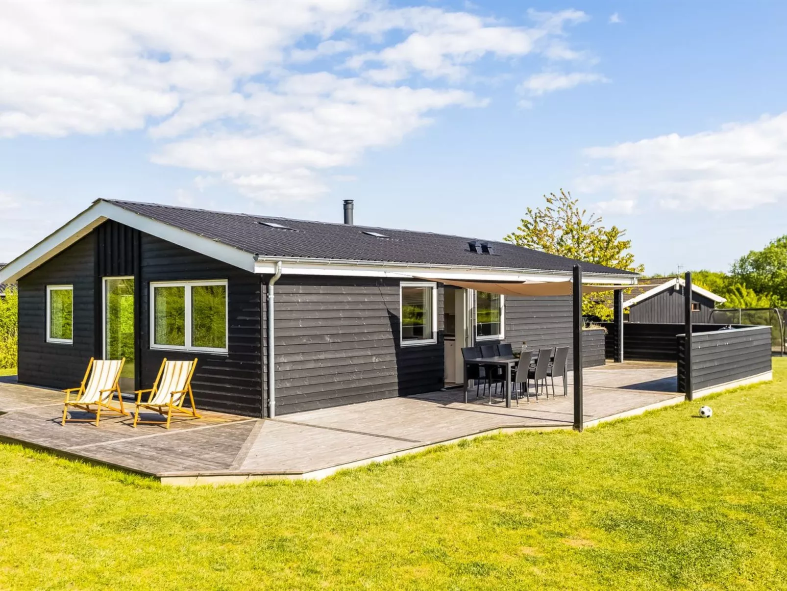 "Helmtrud" - 700m from the sea-Buiten