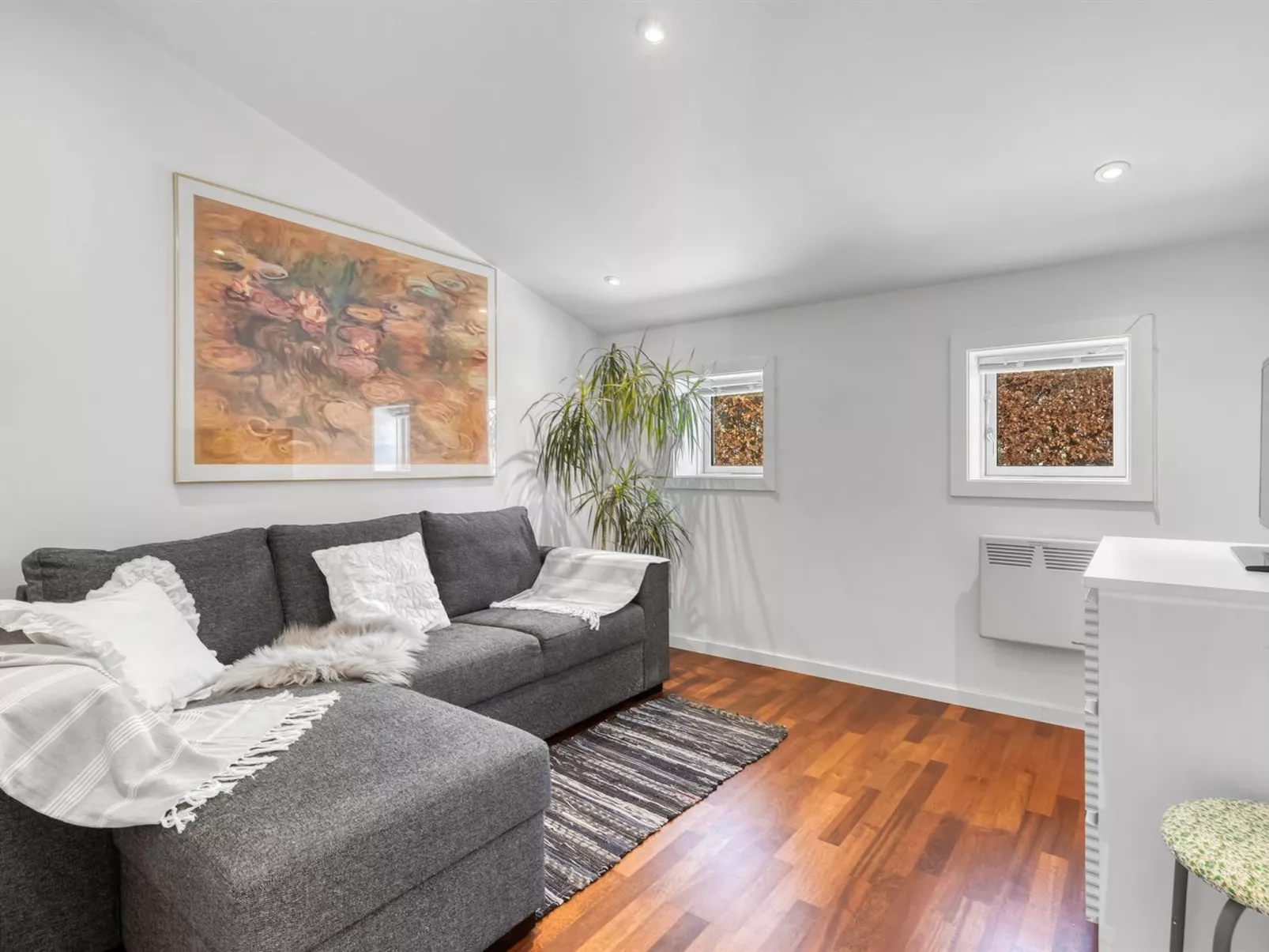 "Etly" - 900m from the sea-Binnen