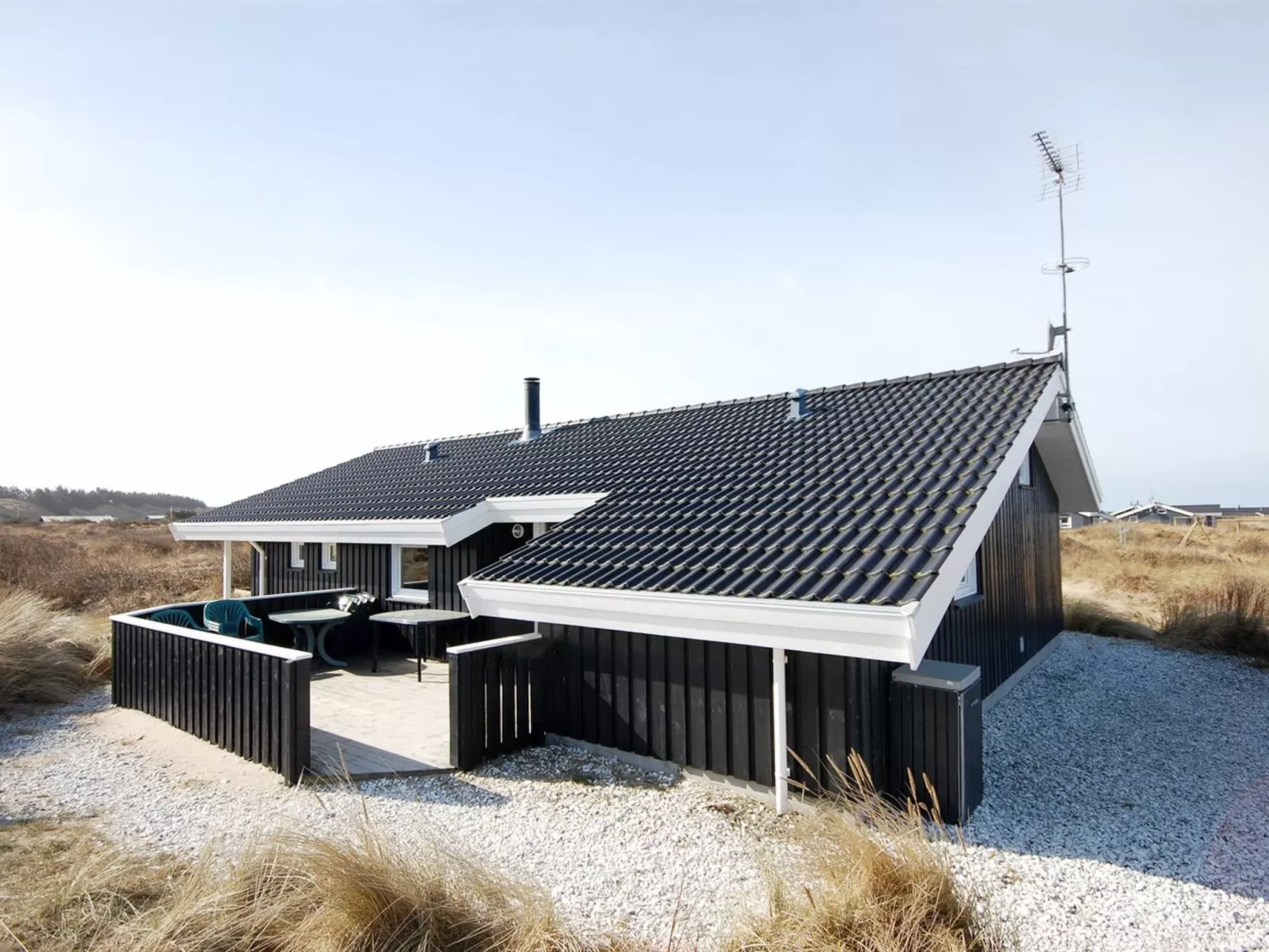 "Zuhra" - 400m from the sea-Buiten