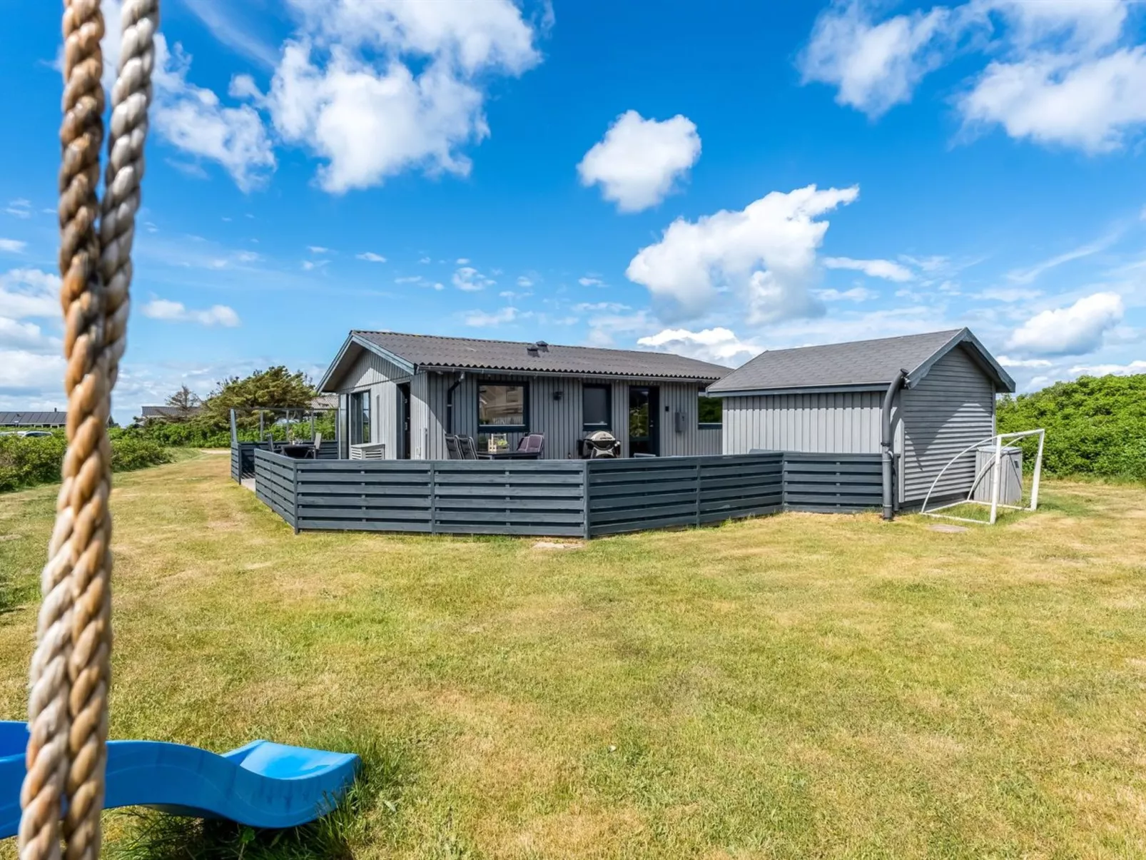 "Iiris" - 200m from the sea-Buiten