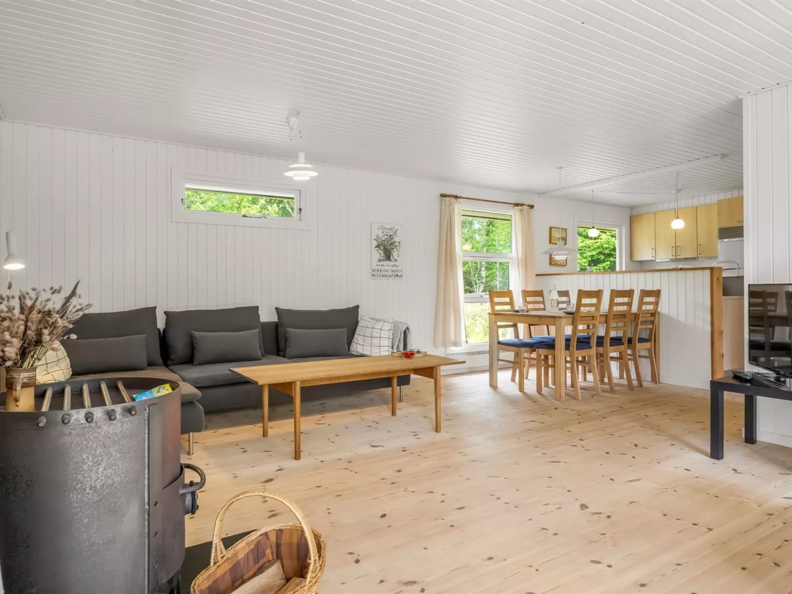 "Ivar" -  from the sea-Binnen