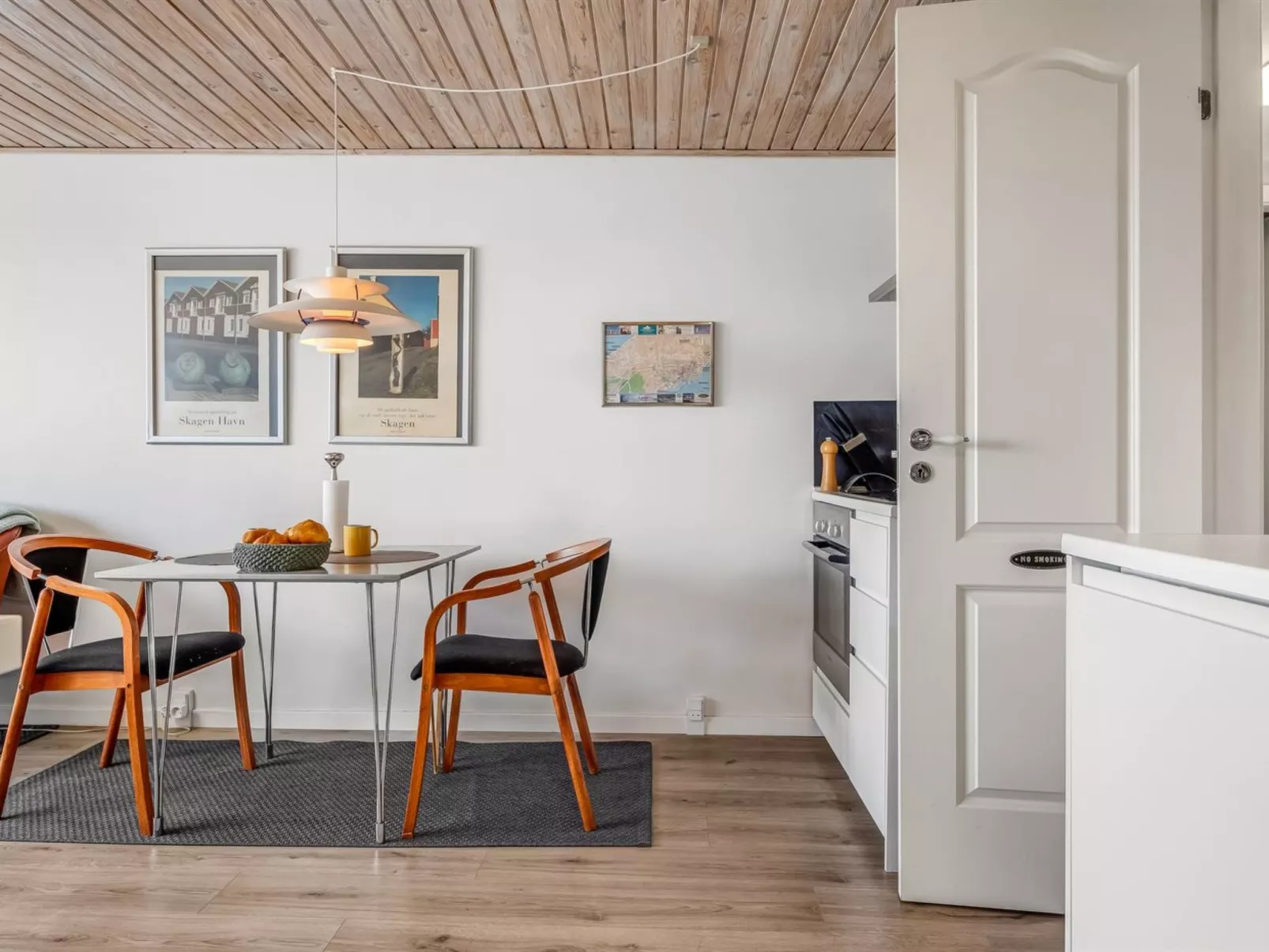 "Økil" - 2km from the sea-Binnen