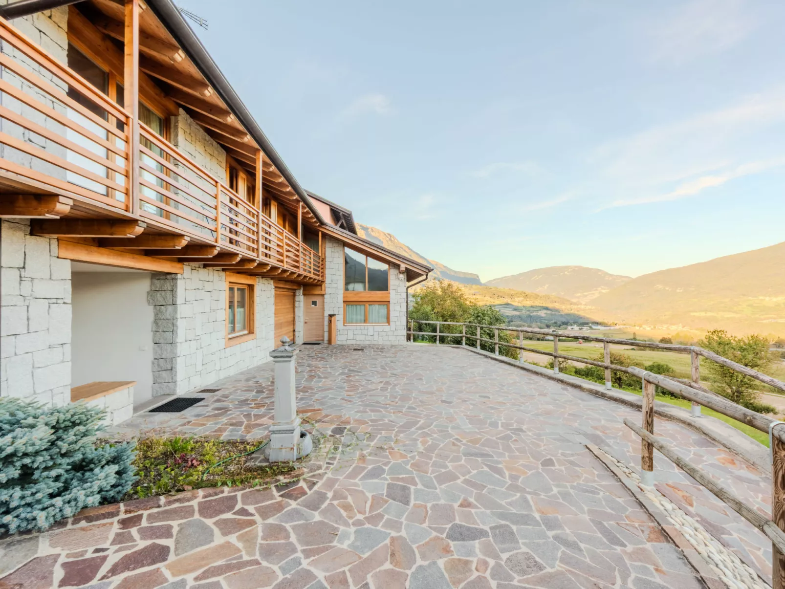 Picchio Primavera-Buiten