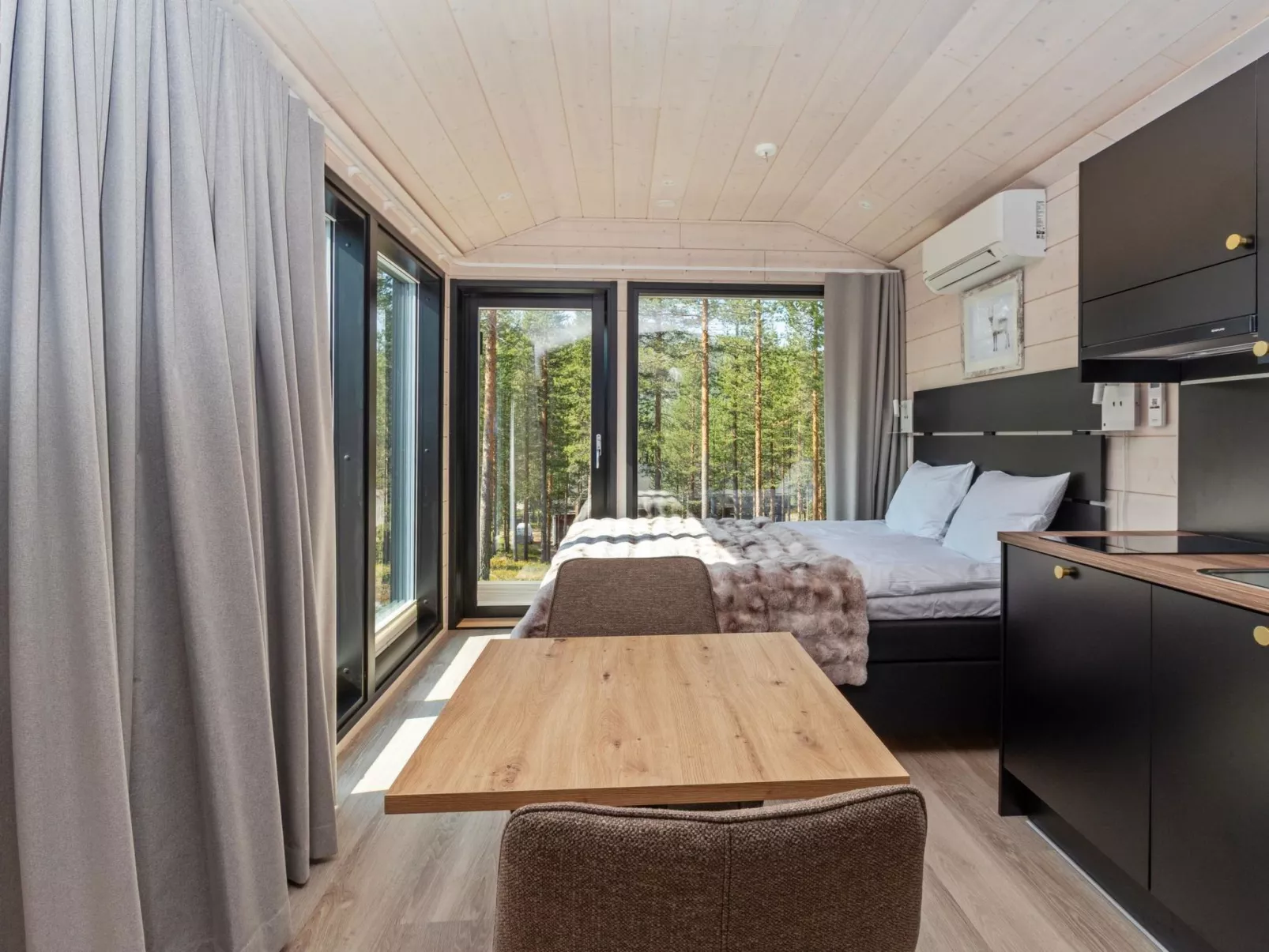 Visit pyhä cabins d