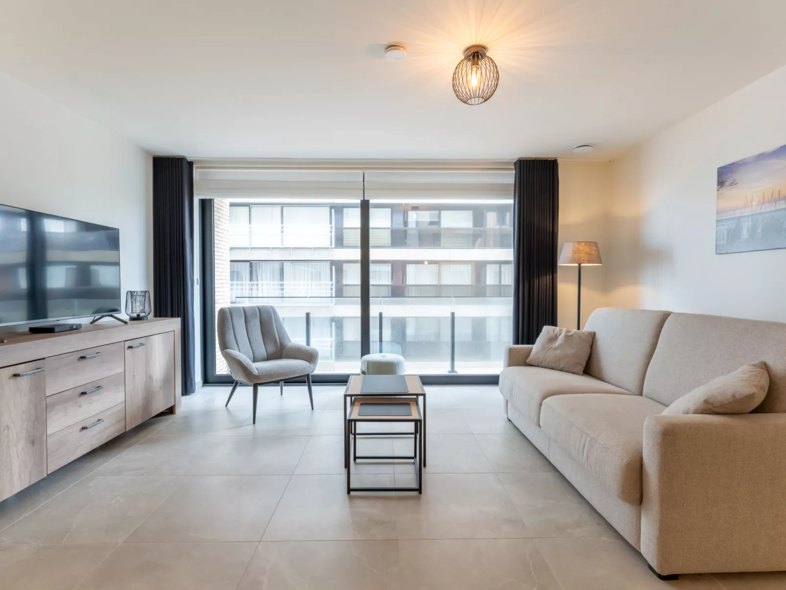 C-Dream I with lateral seaview-Binnen