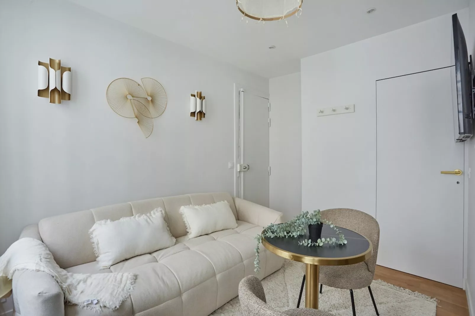 BEAUMARCHAIS 40 NEW-Niet-getagd