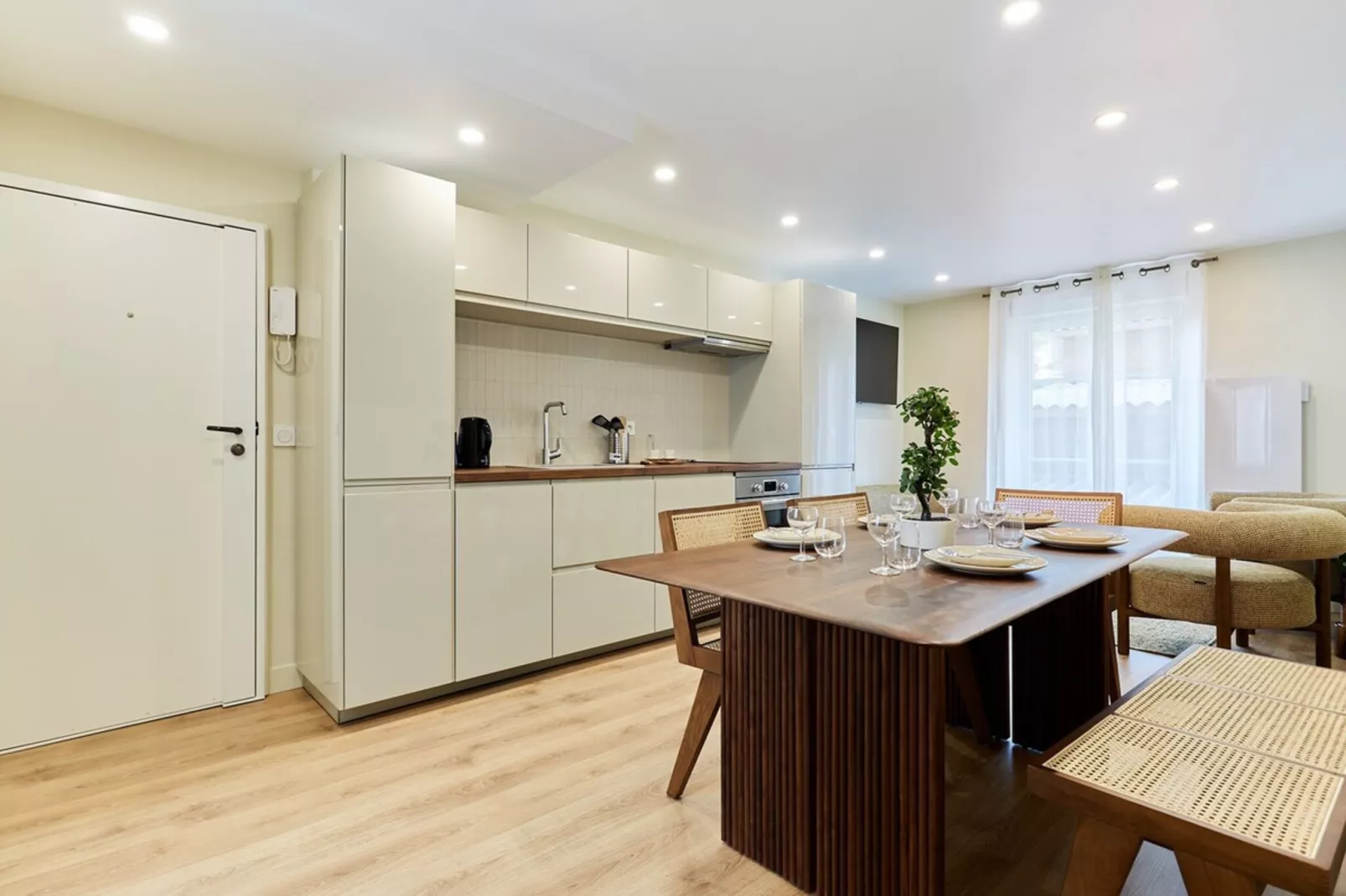 AVRON 2 NEW-Niet-getagd