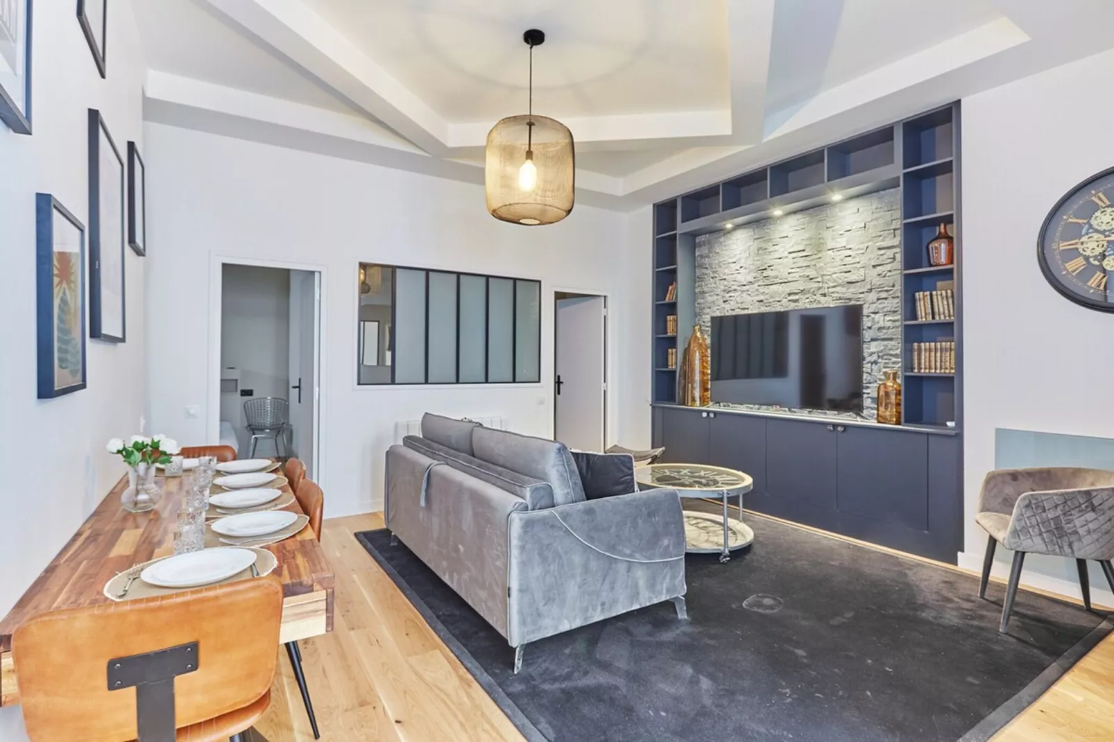 REUNION NEW-Niet-getagd