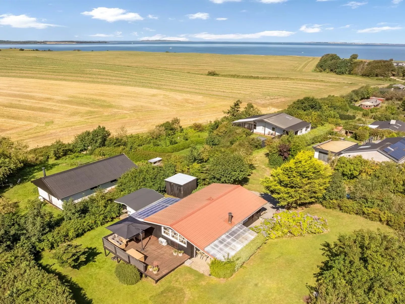 "Berner" - 500m to the fjord-Buiten