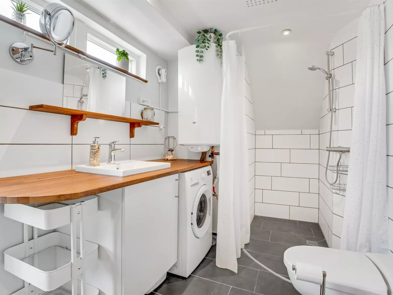 "Milutin" - 650m from the sea-Binnen