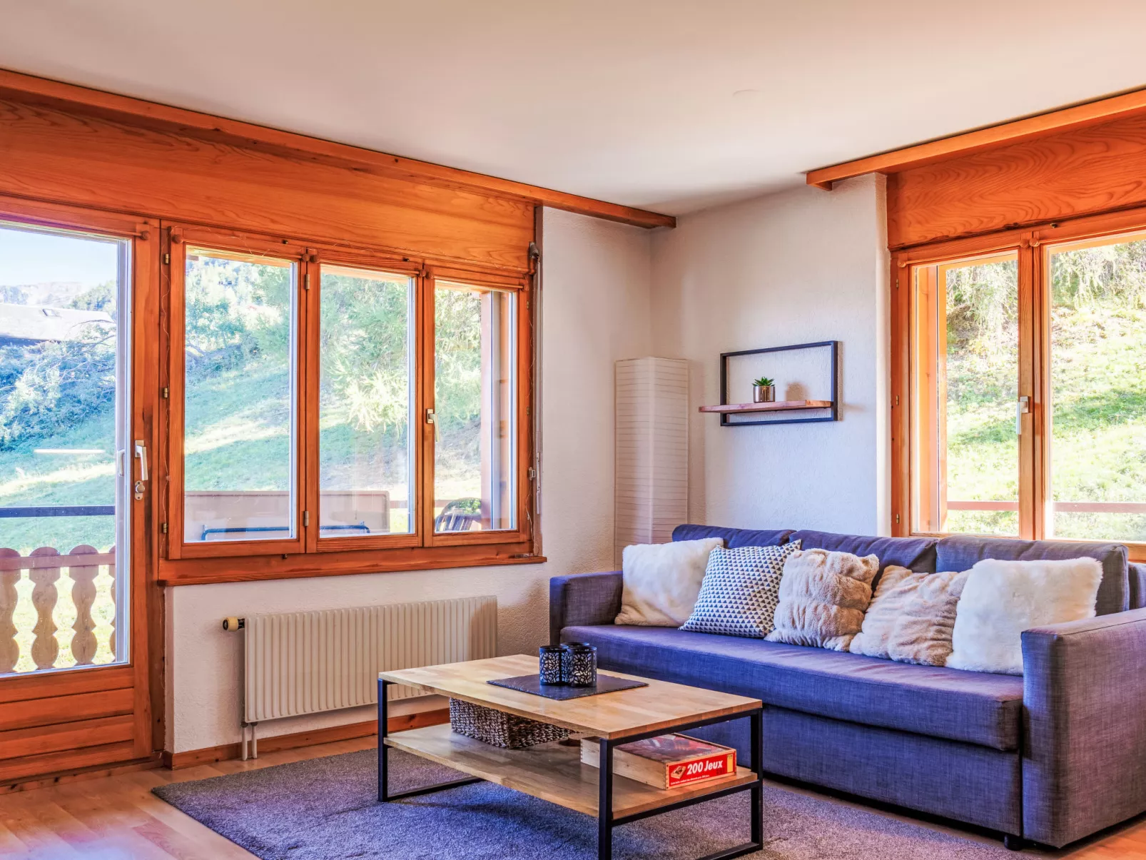 Ambassador 1/6-Binnen