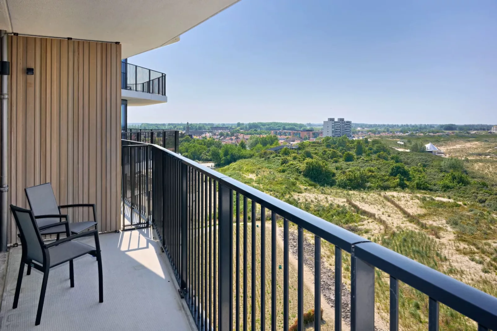 Breskens Apartments & Penthouses 2 - Buitenkant zomer