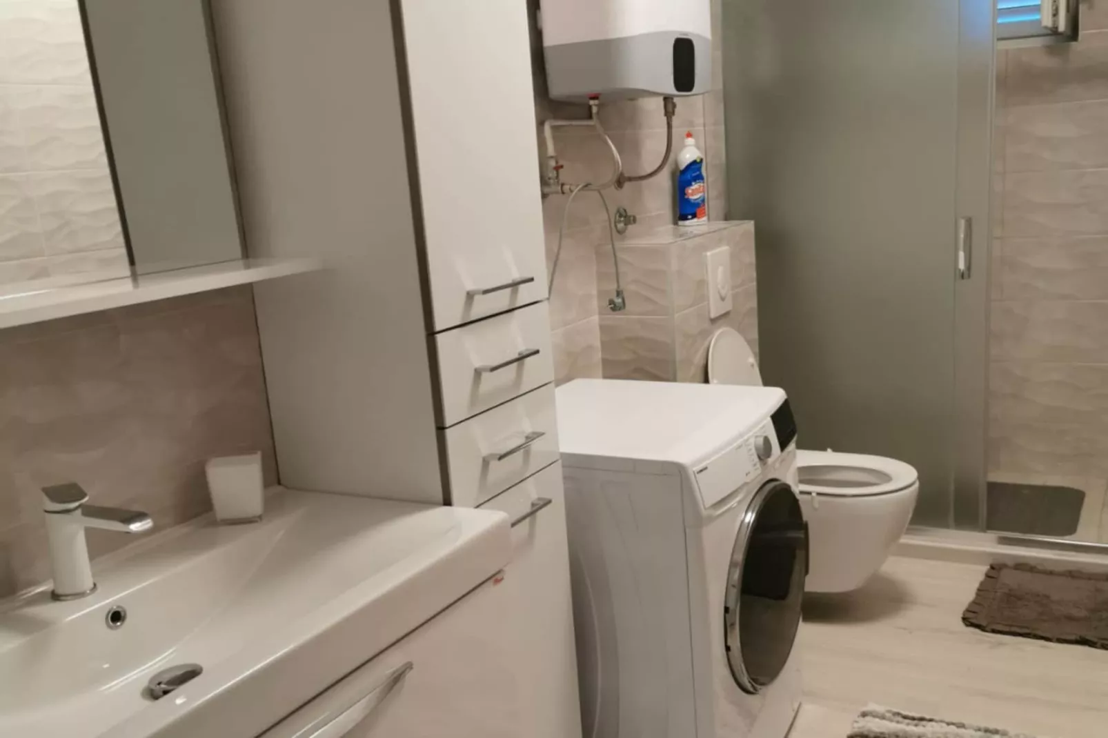 Two-bedroom Apartment With Sea View A1-Badkamer