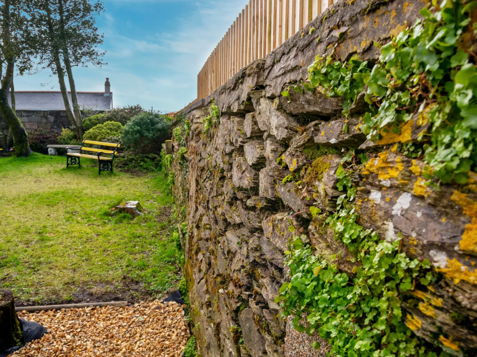 Court Cottage-Binnen