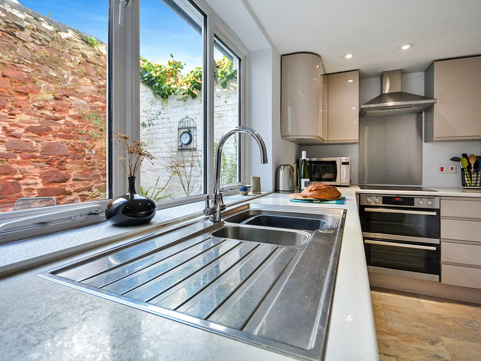 One The Green, Kingsand-Binnen