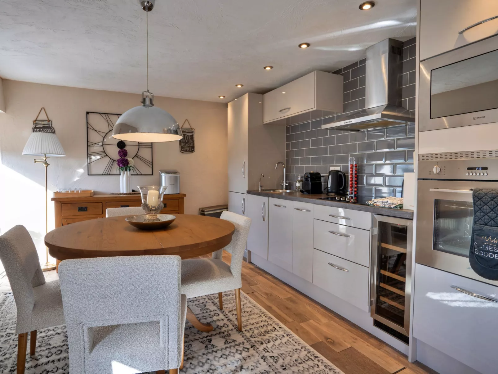 End Barn at Blackclough Farm-Binnen