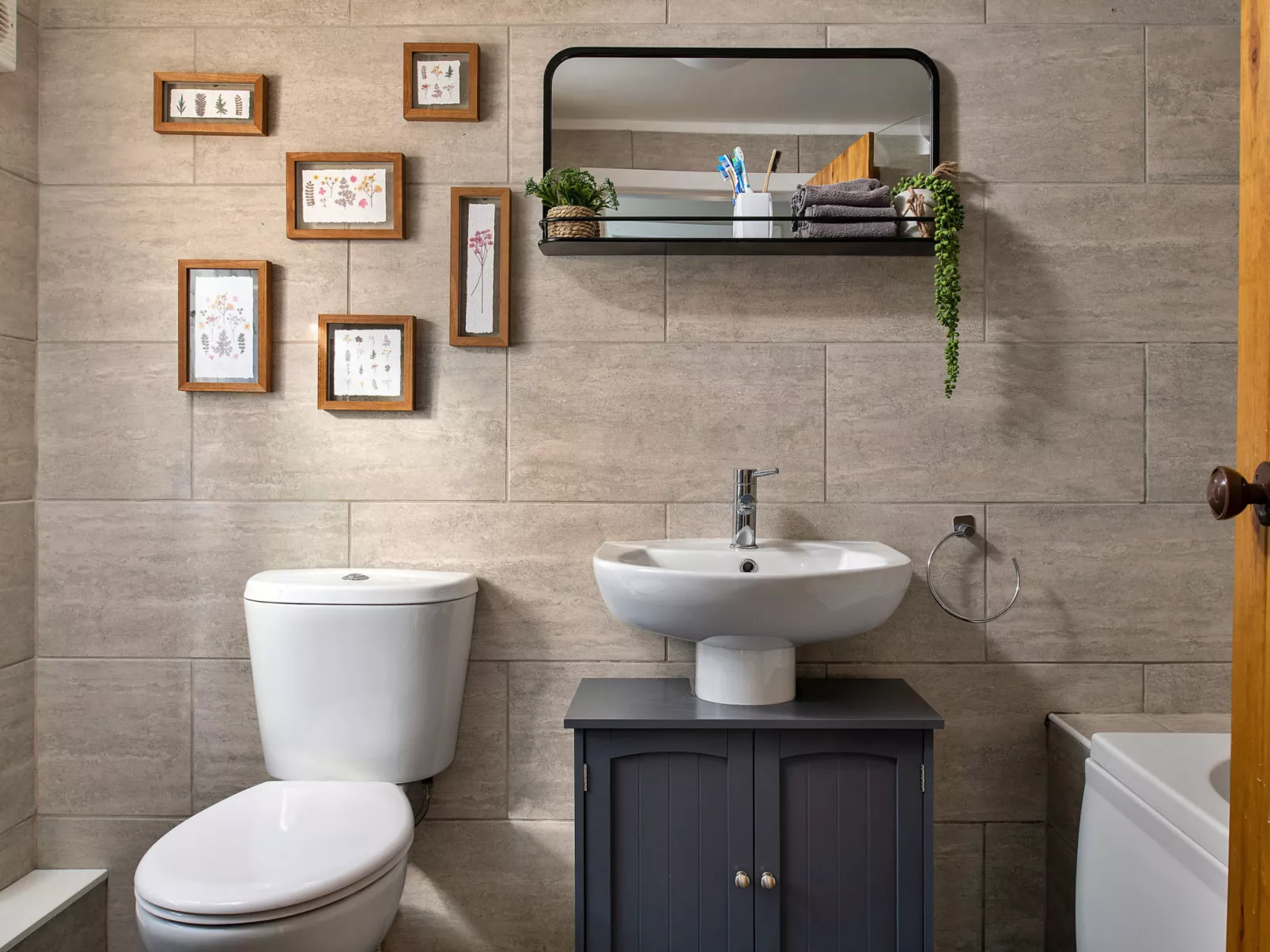 Bwthyn Llechi (Slate Cottage)-Binnen