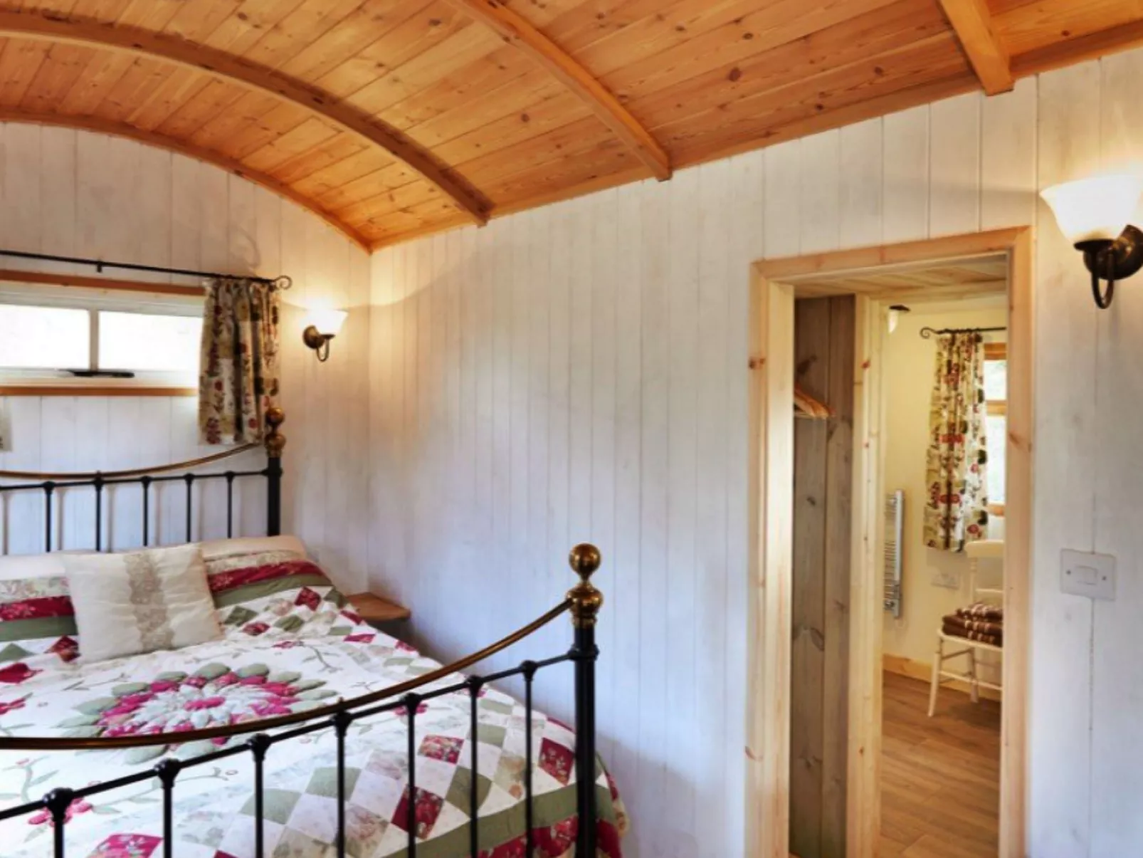 Shepherd's Retreat at Morrells Wood-Binnen